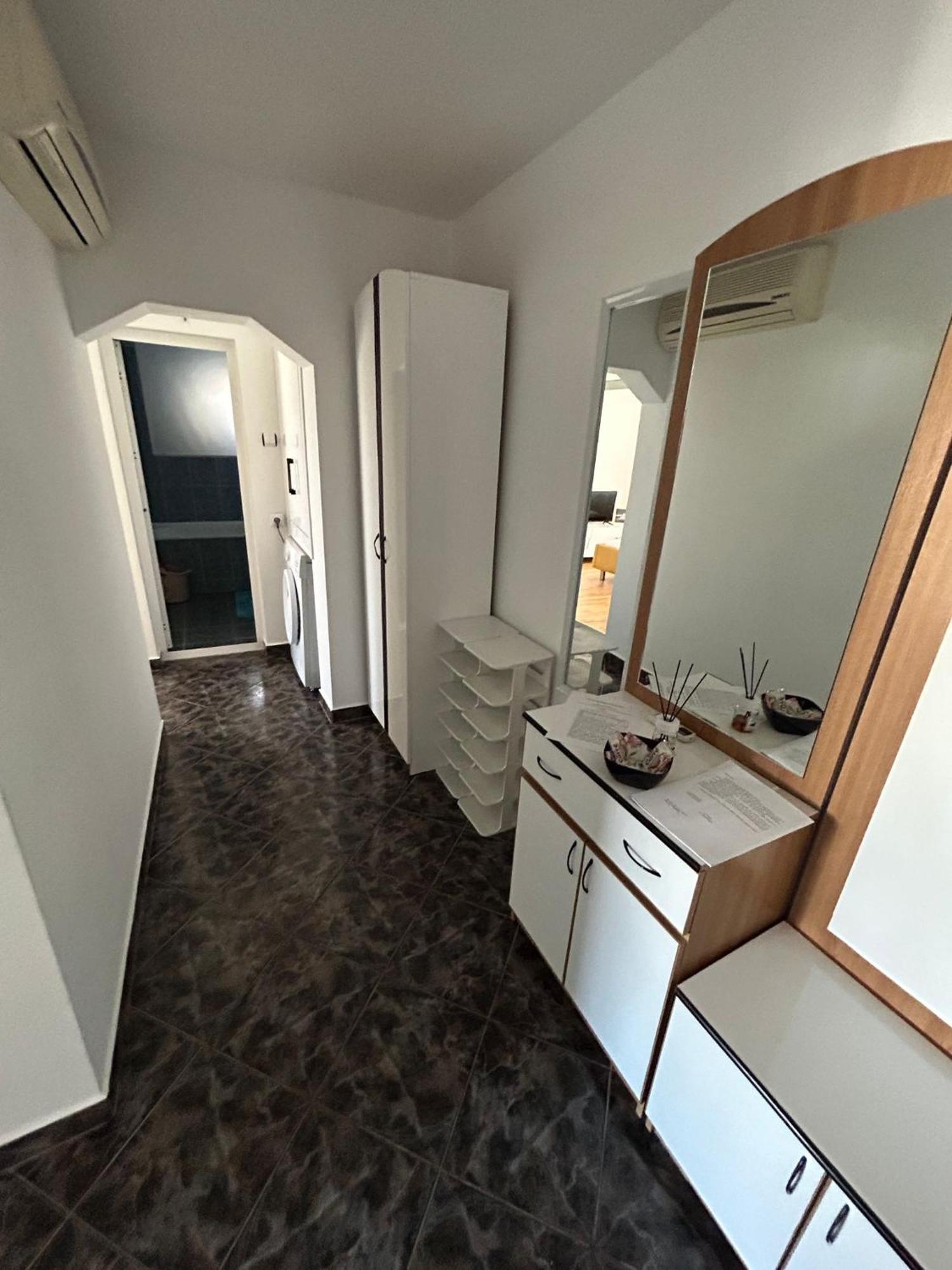 Sj Apartment ทูลเซีย ภายนอก รูปภาพ